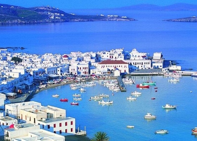 Fishing boats moored along the Old Port at Mykonos Town